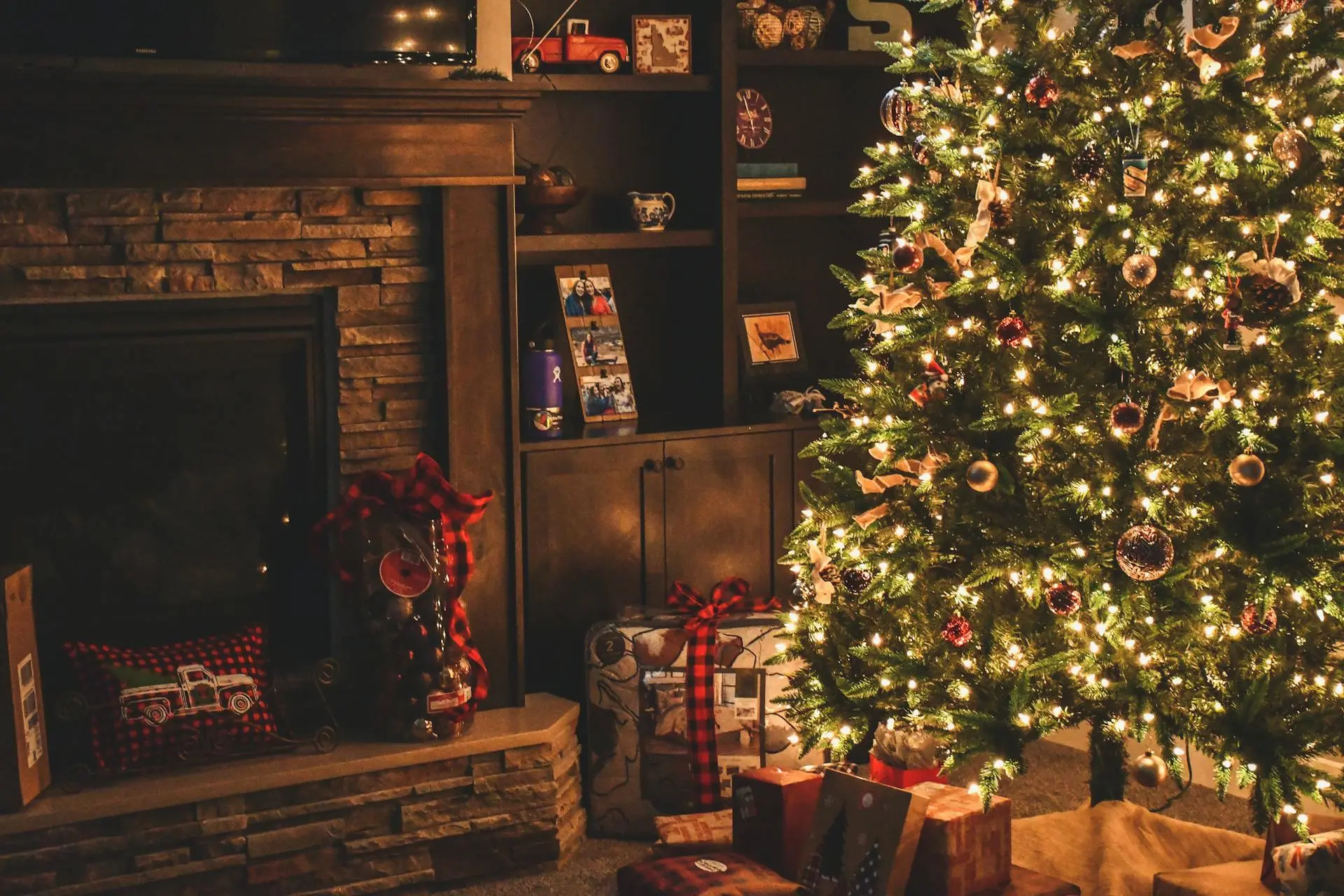 Cozy living room staged with seasonal decorations for winter listings
