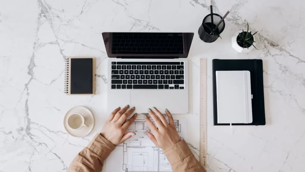 Use a CRM to streamline lead management and stay ahead in 2025.