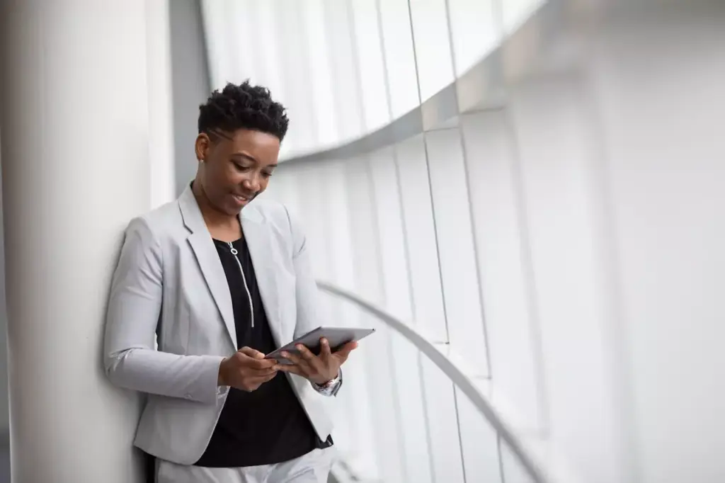 Digital checklists keep deals organized and stress free.