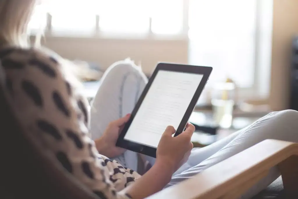 Content that adds value can rewarm dormant leads.